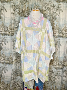 Vintage Quilt Tunic Top Soft Pastels Handmade Bohemian Gypsy Style Festival Quilt Top Vintage Patchwork Quilt Top handmade / grandmas garden quilt dress / long quilt dress Quilt Patchwork Dress / Vintage Patchwork Quilt / Farm Dress